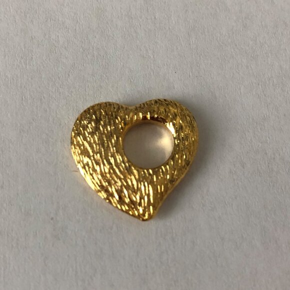 24 PCS High-Quality Textured Gold Plated Heart Charm Bulk for Jewelry Making - Picture 3 of 5